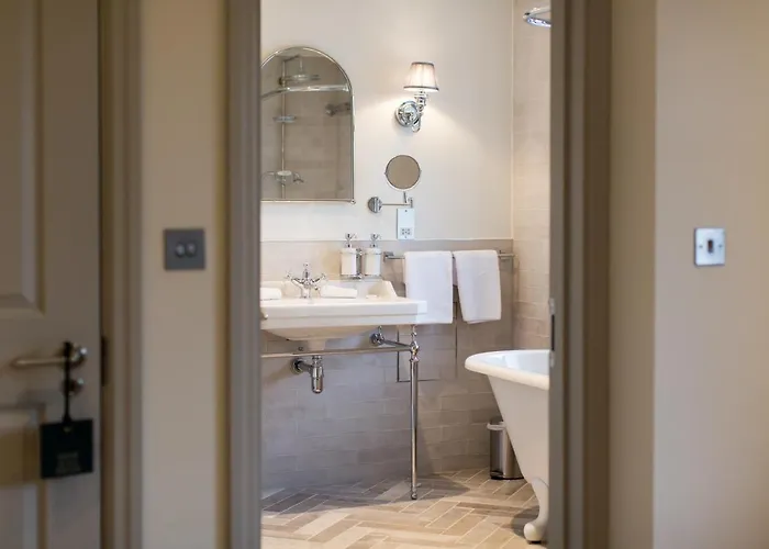 Πανδοχείο Cheffins At The Beaumont 4*